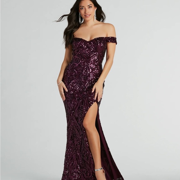 Windsor Dresses & Skirts - Windsor Strapless Burgundy Mermaid Sequin Dress